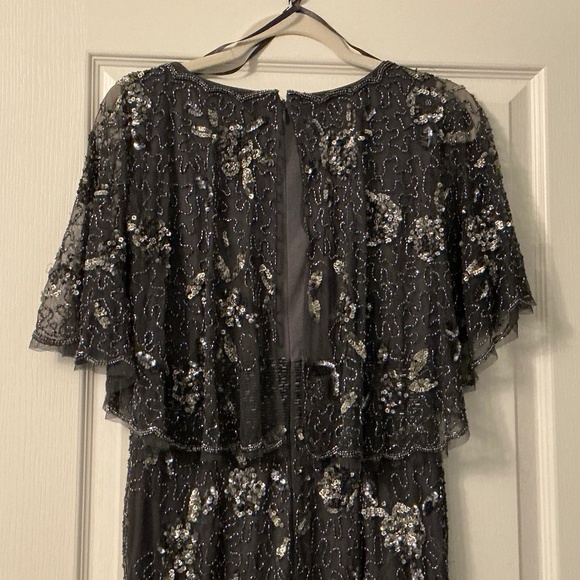 NWOT Adrianna Papell pewter beaded gown SZ 6 - Picture 8 of 9